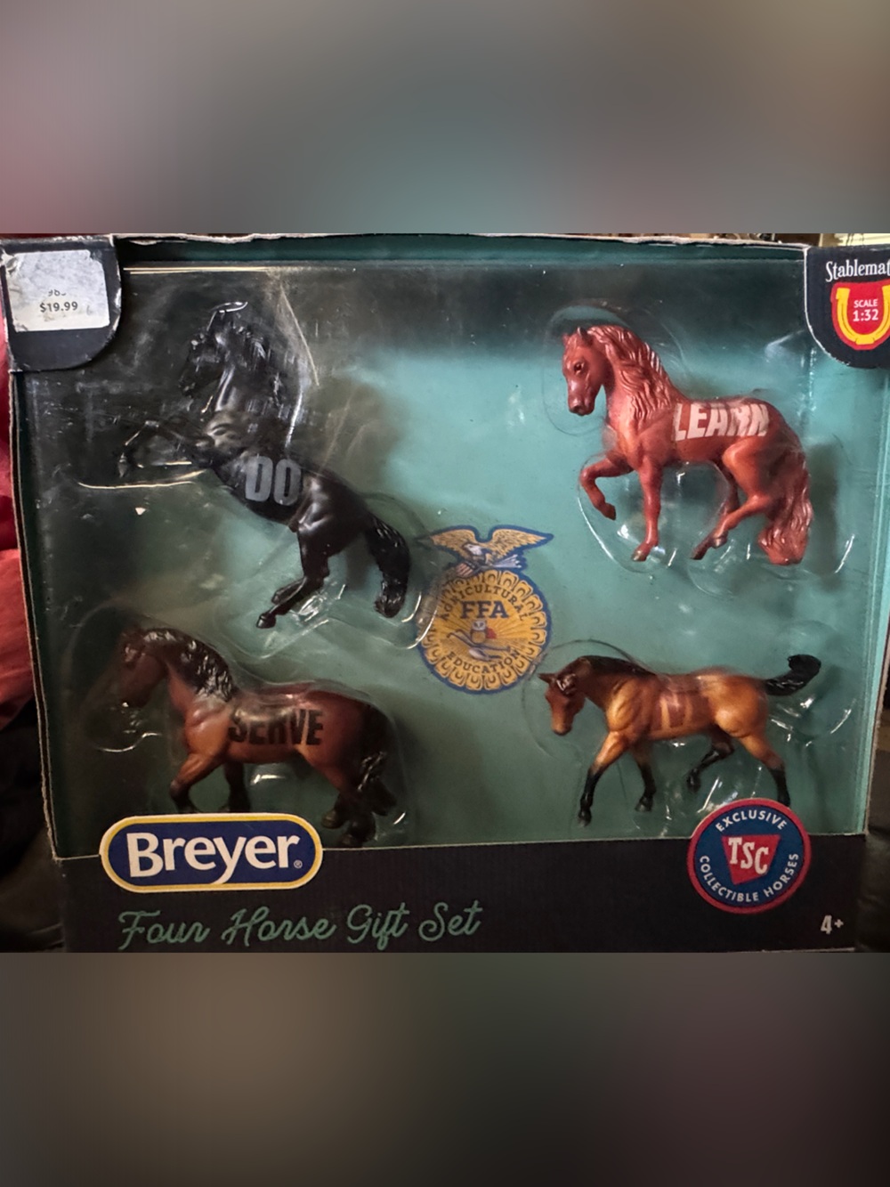 Breyer 4 Stablemates TSC Exclusive FFA Gift Set 1:32 Scale Model Horse Figurines